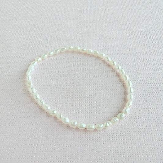 Simple Pearl Bracelet